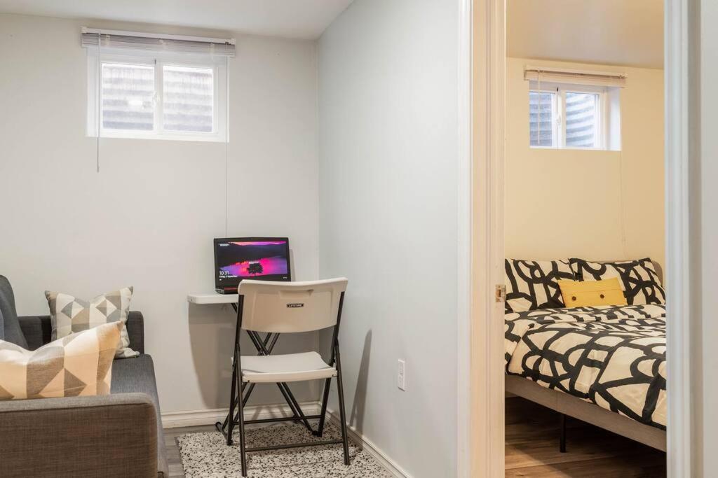 Apartmán Cozy Nest Basement Unit Hamilton Exteriér fotografie