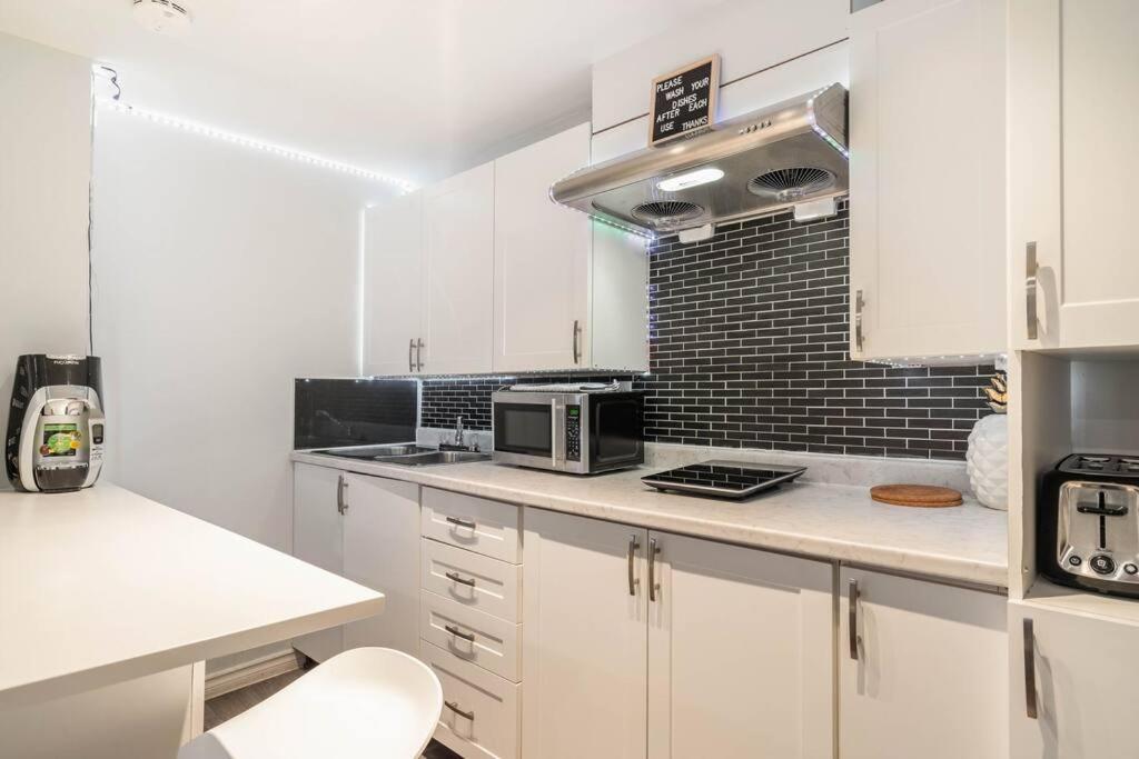 Apartmán Cozy Nest Basement Unit Hamilton Exteriér fotografie