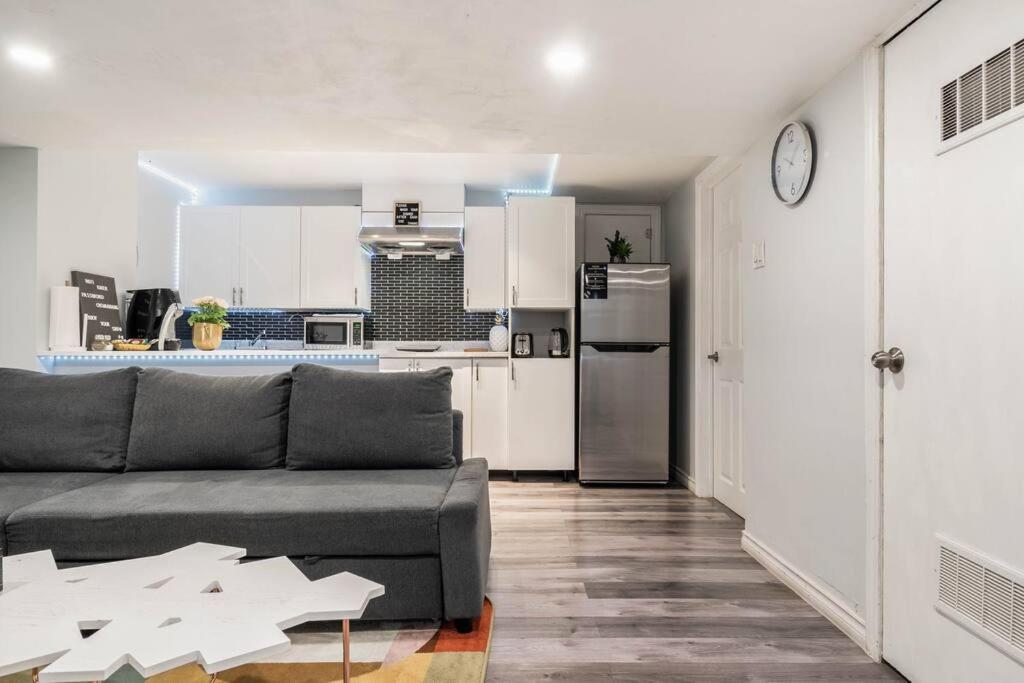 Apartmán Cozy Nest Basement Unit Hamilton Exteriér fotografie